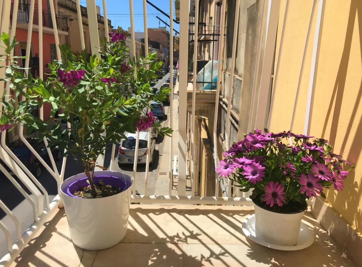 Casa Vacanze Terramare, 550 Mt From The Beach, Close To Ortigia Historic Center Syracuse Exterior foto